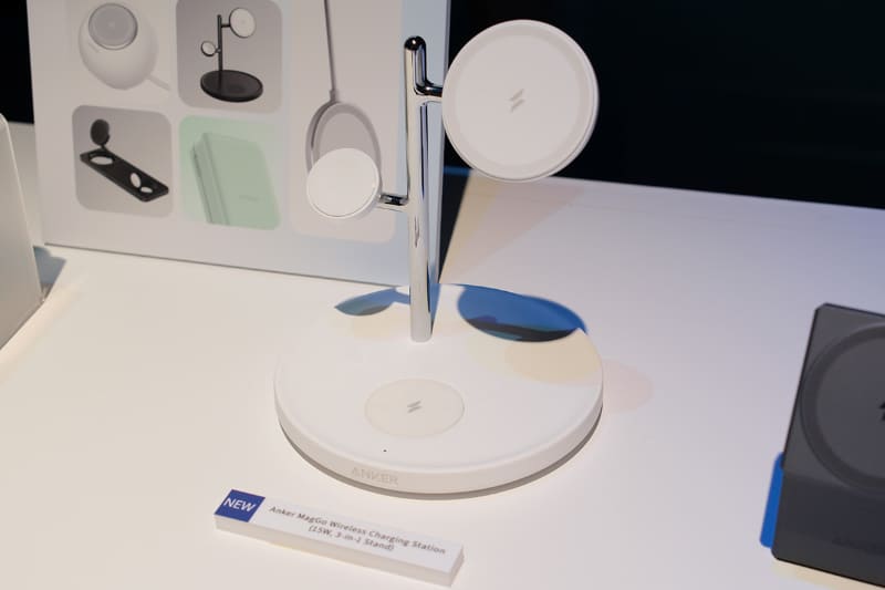 Anker MagGo Wireless Charging Station(15W, 3-in-1 Stand)