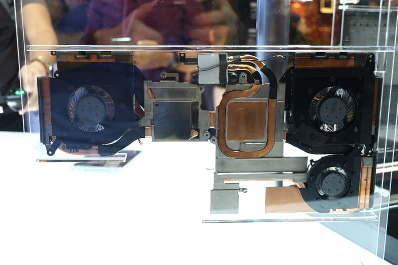 冷却モジュールのCPU/GPU接合側