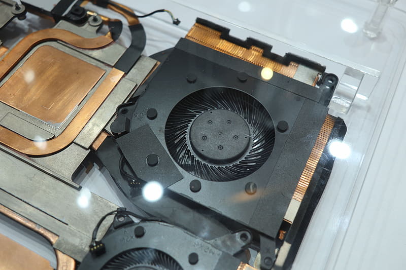 冷却ファンのブレードにも工夫が