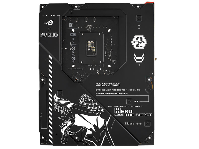 背面の金属カバーなどにスペルミスはない