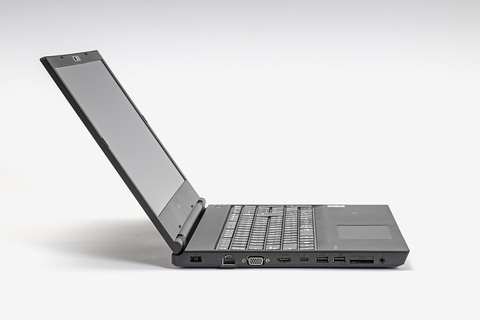 NEC ノートPC VersaPro VD-R ノートPCには堅牢性が必要なワケ。NEC「VersaPro タイプVD」は