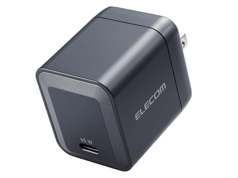 <a href="https://www.elecom.co.jp/products/EC-AC6365BK.html" class="n" target="_blank">製品ページのURL</a><br>実売価格:3,990円前後●ポート:USB-C×1●最大出力:65W●全長:45.5mm●重量:約125g