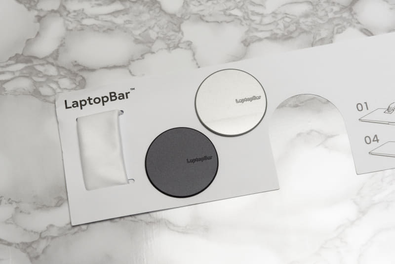 接着式のコイン状プレート