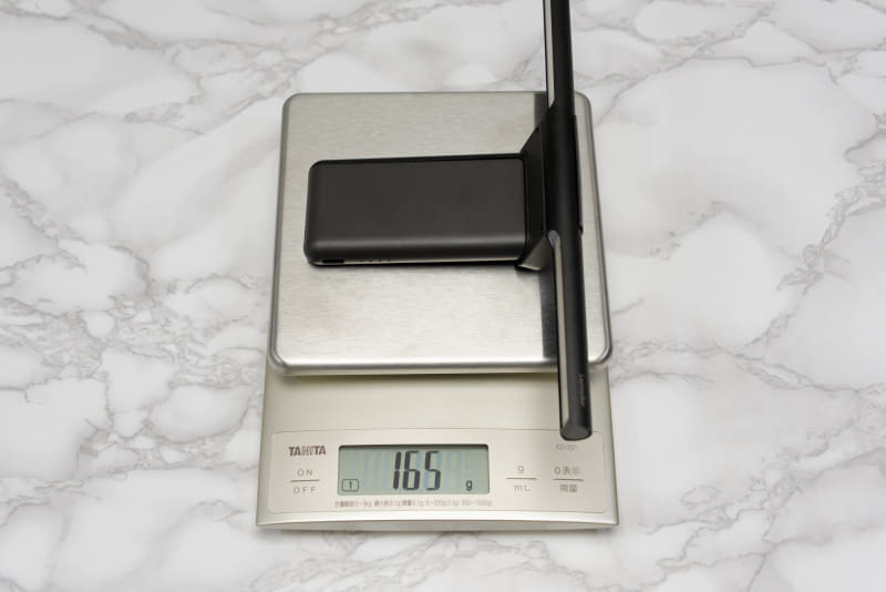 全体の重量は実測165g