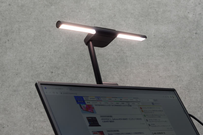 モバイルモニターに取り付けてみてもカッコいい