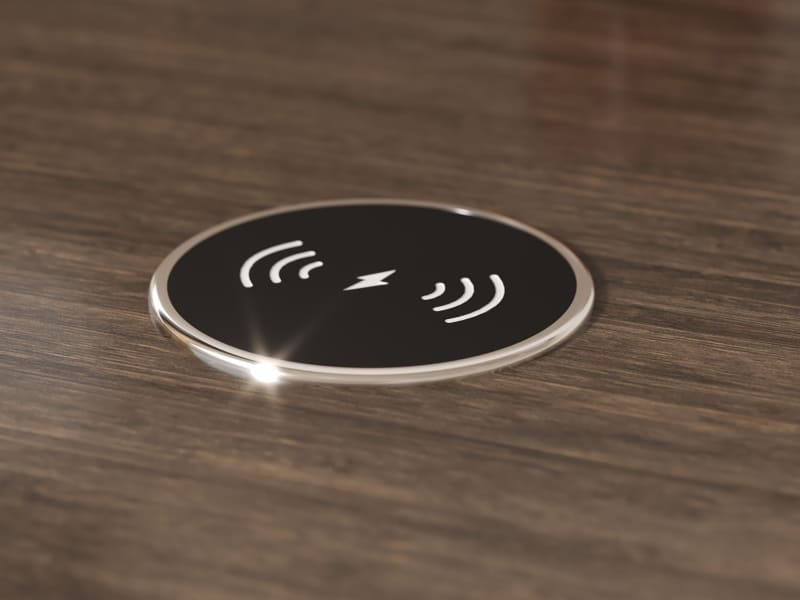 天板にワイヤレス充電を内蔵する