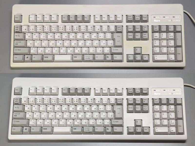 こちらはRealForce。手前および右側に発生していた黄変がほぼ完全になくなった