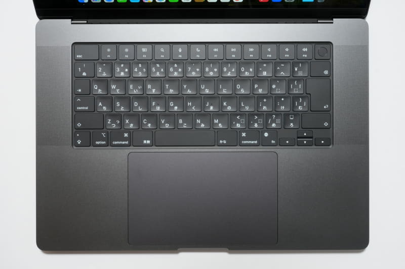 キーボードは日本語(JIS)、英語(US)、英語(UK)、中国語(拼音)、中国語(注音)、韓国語、スペイン語などを選択できる