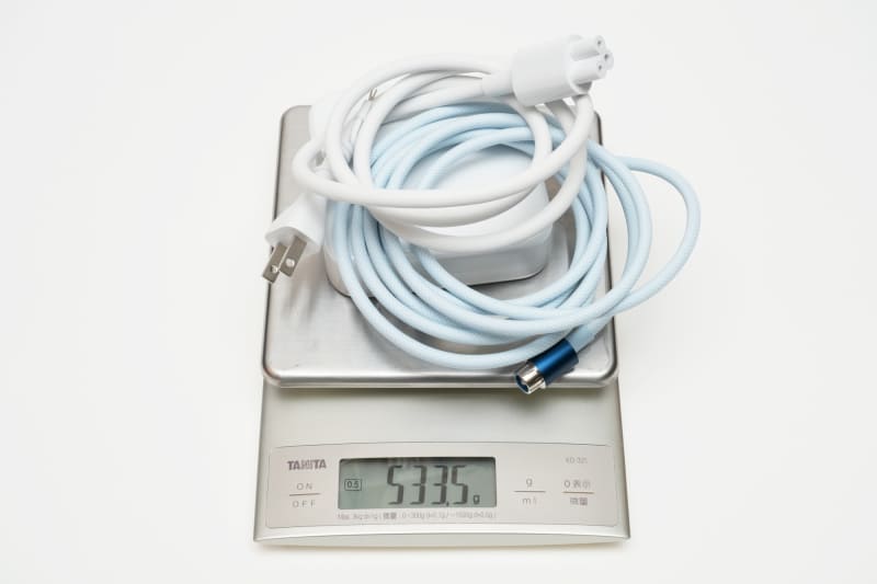 143W電源アダプタと電源コードの合計重量は実測533.5g