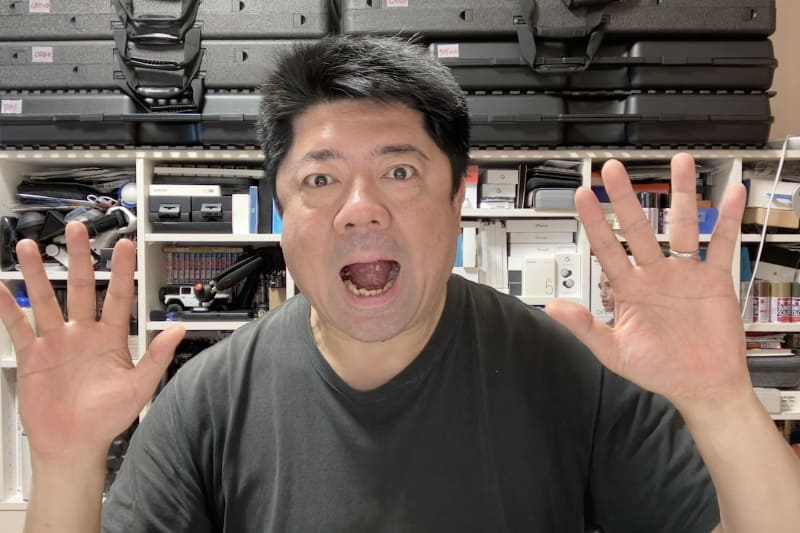 プリインストールアプリ「Photo Booth」で撮影。24型ディスプレイが照明代わりになってくれることもあり、ノートブックよりも明るく撮影できる