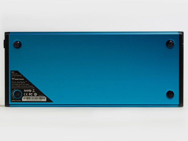 背面。裏もシアンブルー