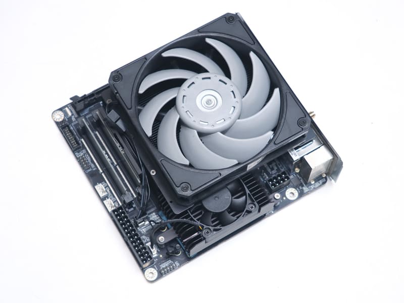 MINISFORUM BD770i(120mm角ファン別売り)