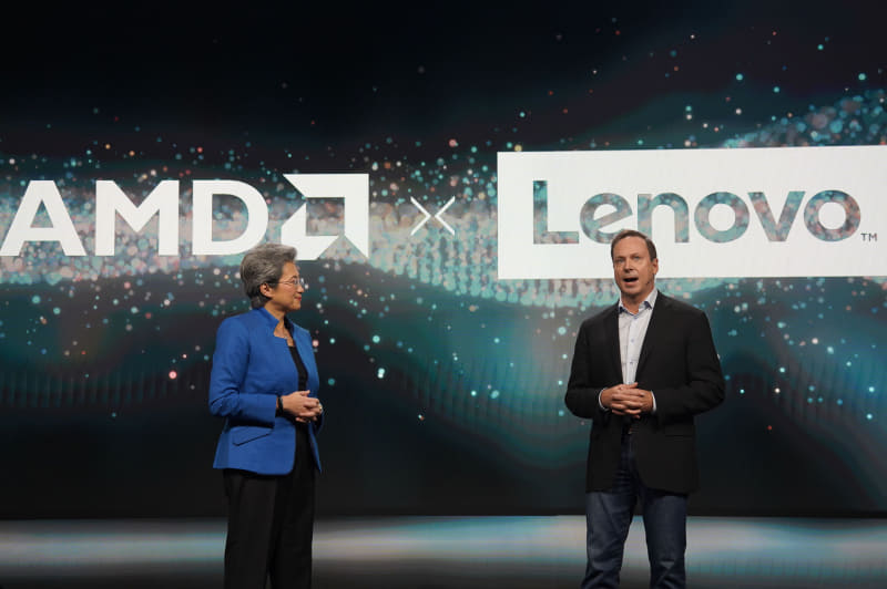 スー氏とLenovo 上席副社長 兼 インフラストラクチャーソリューション事業部 事業本部長 カーク・スコーゲン氏