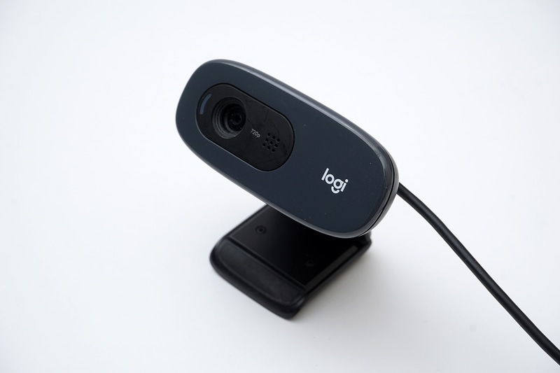 ロジクールのWebカメラ「HD Webcam C270n」。小型サイズでセッティングもしやすい