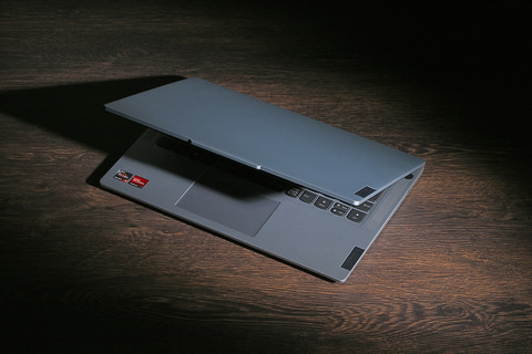 レノボidea Pad L3151ML05 8G 256SSD 10世代i5 レノボidea Pad L3151ML05 8G 256SSD 10世代i5 Amazon.com