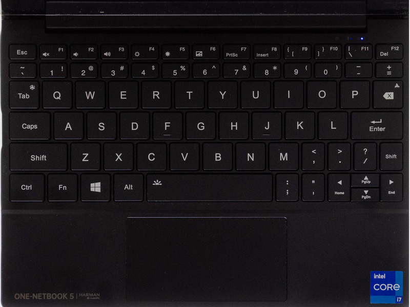 キーボード。届いたのはUS配列だが、国内では日本語キーボードとなる