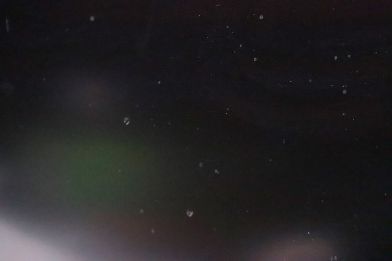 ディスプレイに付着したクシャミやラーメンスープの飛沫