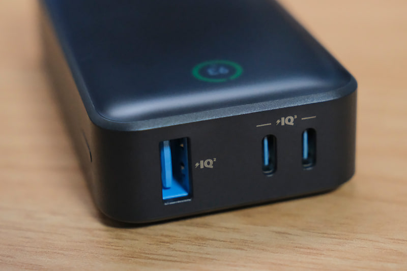 小さくても3ポートあるのはうれしい