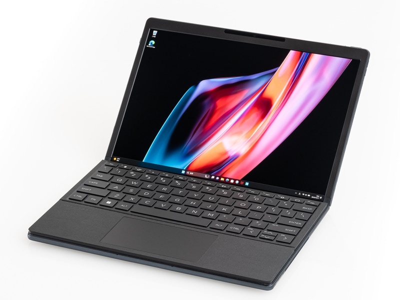 12.3型のノートブックPCモード、解像度は1,920×1,255ドット