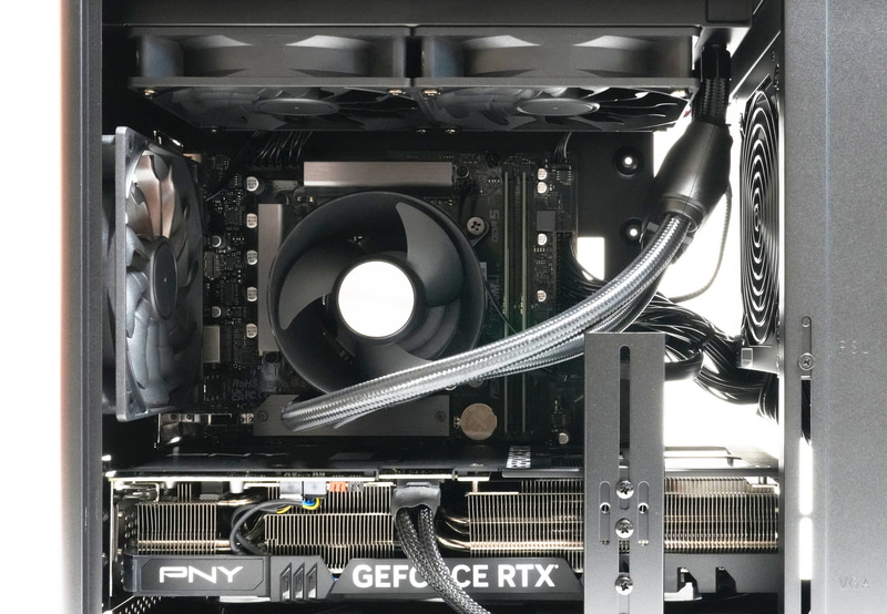 マザーボードはチップセットに「Intel B760 (Raptor Lake-S PCH)」を採用した「MouseComputer B760M」(ASRock製)を搭載