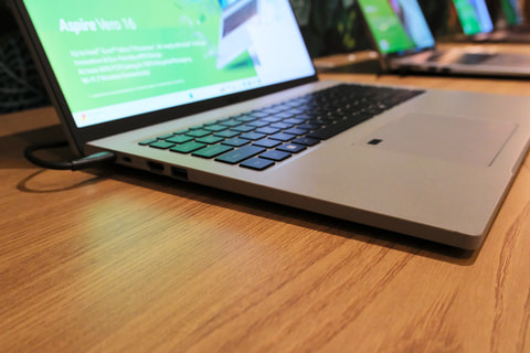 G10【大容量/高性能】Acerの小型ノートパソコン Windows10 Amazon.co.jp: ノートパソコン GemiBook XPro CHUWI 14.1インチ