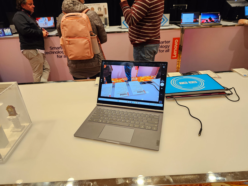 背面カメラと前面カメラもWindowsからも利用可能