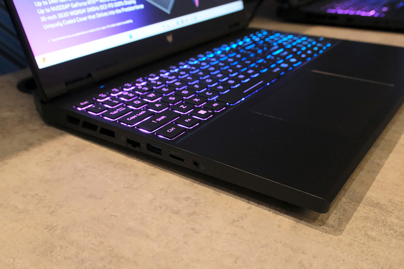 Predator Helios Neo 16