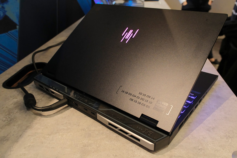 Predator Helios Neo 16