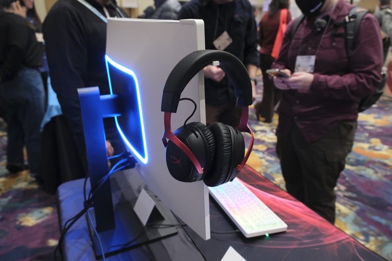 着脱式ヘッドフォンハンガー