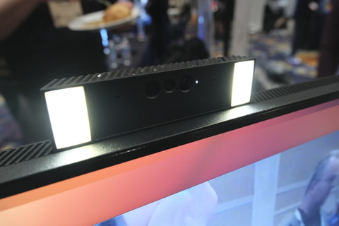 ViewSonic、240Hz/27型WQHD OLEDゲーミングモニターを展示。近日発売