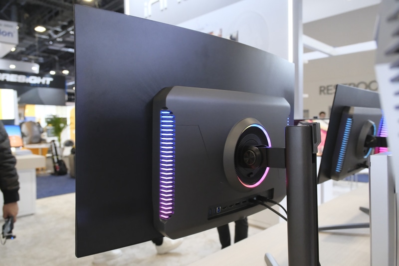 31.5型モデルの背面