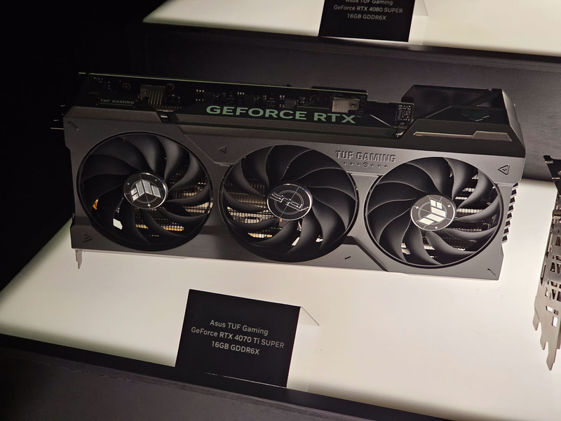 ASUS TUF Gaming GeForce RTX 4070 Ti SUPER 16GB GDDR6X