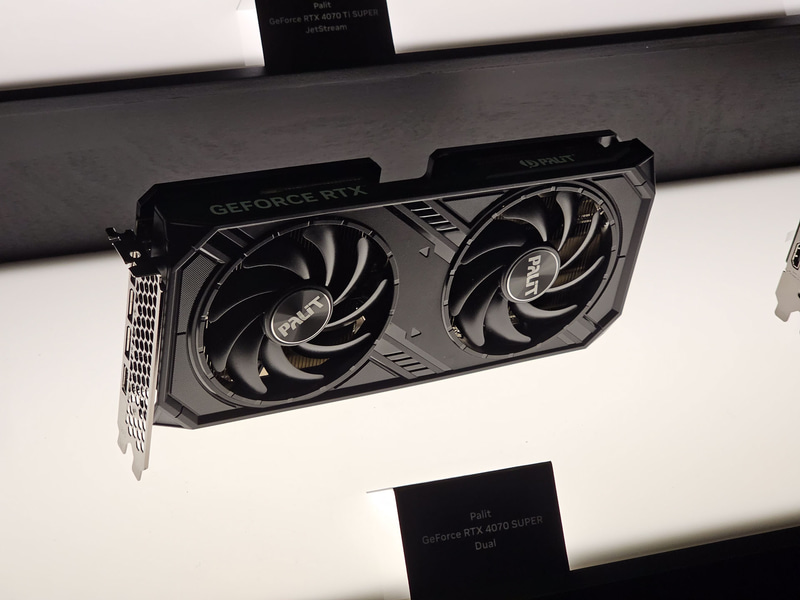 Palit GeForce RTX 4070 SUPER Dual