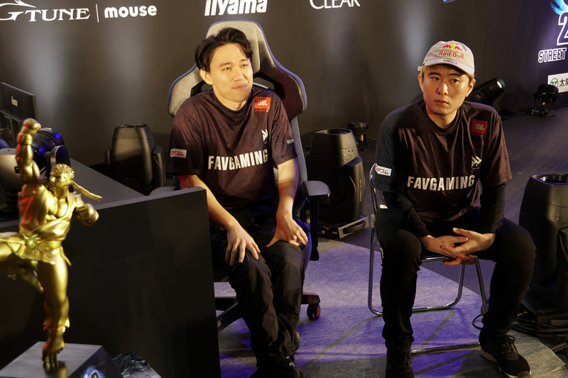 インタビューに応えるときどとボンちゃん