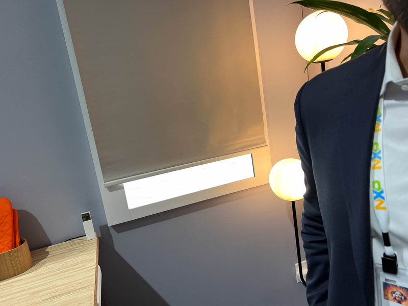 スマートフォンを持って帰宅すると、それにより自動でエアコンがついたり、カーテンがあがったりなどを、スマートフォンの持ち主に応じて行なえる、未来だ…