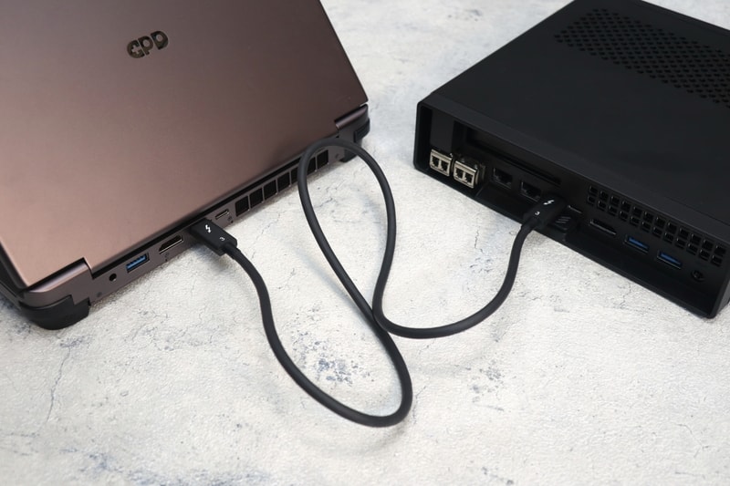 USB4同士をケーブルで結ぶだけで構築できる