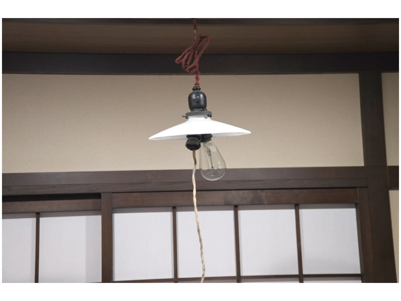 これが日本最初のコンセント