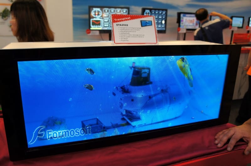 COMPUTEX TAIPEI 2012で展示されていた透明ディスプレイ