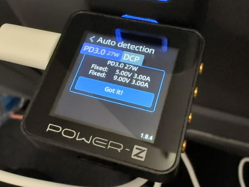 個人的な感想を言えばもう少し頑張って30Wに対応しているとうれしいのだが