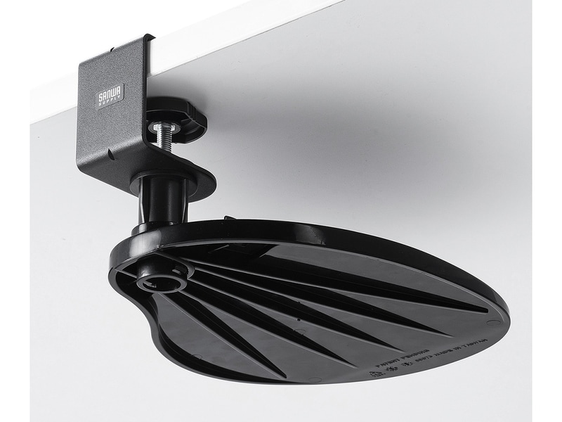 デスク天板下に収納できる