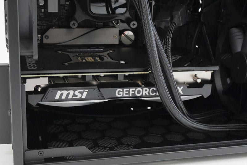 GeForce RTX 4070 SUPERはMSIの「GeForce RTX 4070 SUPER 12G VENTUS 2X OC」が装着されていた