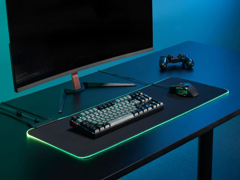 ハブ付きRGBデスクマット