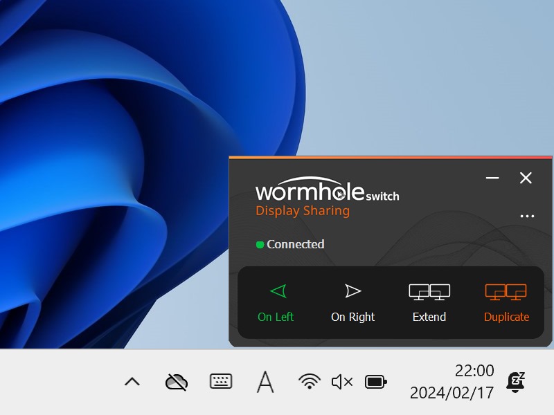 PC1(向かって右)の画面右下操作パネルにある「Duplicate」ボタンをクリック
