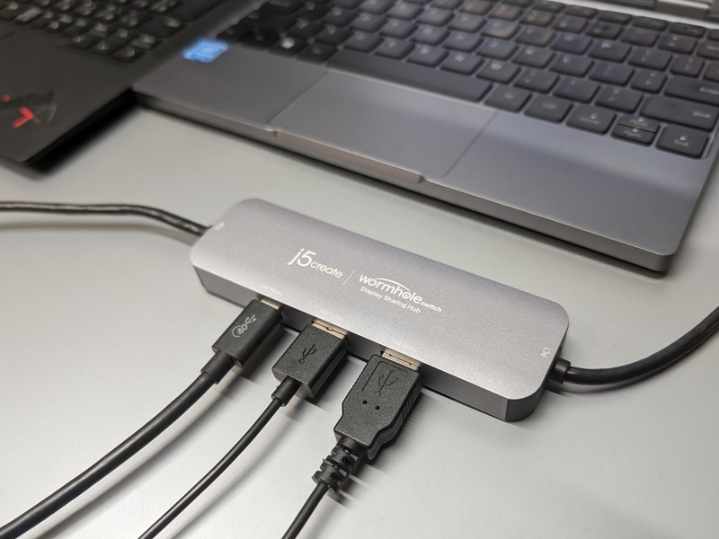 見た目はUSBハブそのものだがその多機能ぶりは群を抜いており、どれも実用性が高いのは驚きだ