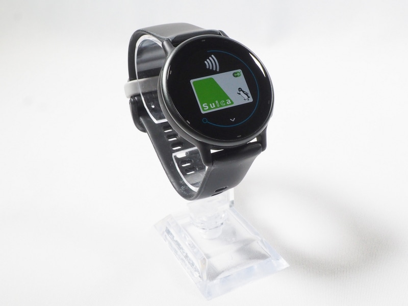 Garmin製のスマートウォッチも「Garmin Pay」でFeliCaベースの決済に対応し、Suicaを利用できるが機能面では不足も多い。写真は「<a href="https://www.garmin.co.jp/products/wearables/vivoactive-5-black/" class="n" target="_blank">vívoactive 5</a>」