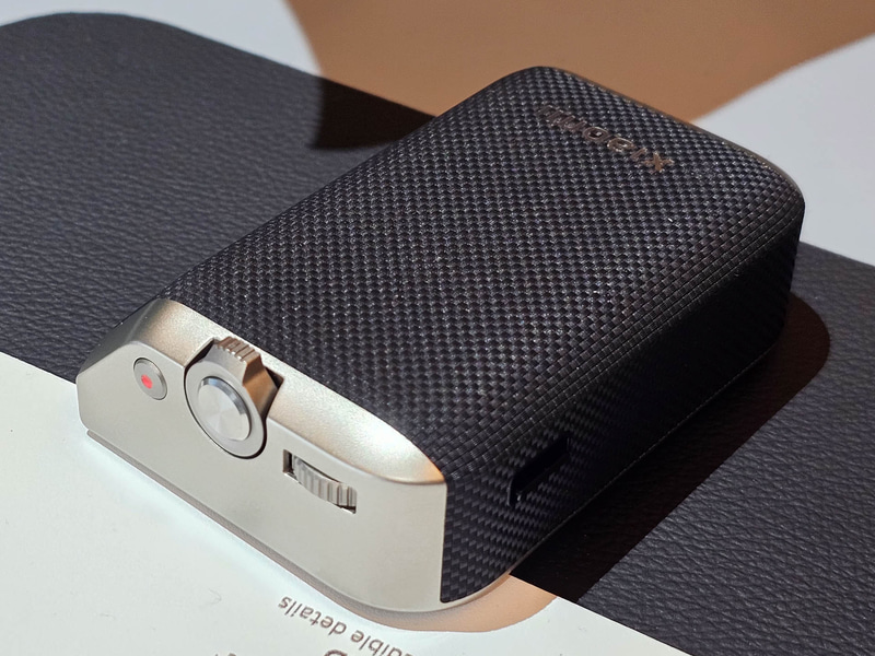 HyperOSを採用、ベースはAndroid