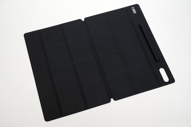 オプションで用意されているタブレットカバー