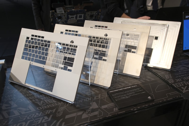 筐体はCNCアルミ削り出し