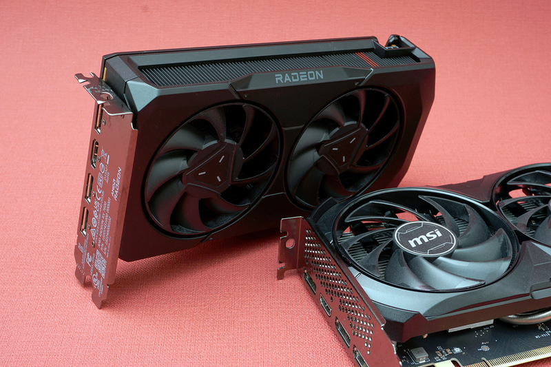 Radeon RX 7600とGeForce RTX 4060で性能を比較する