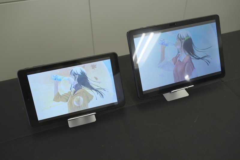 TE084M4V1-B(左)、TE104M4V1-B(右)